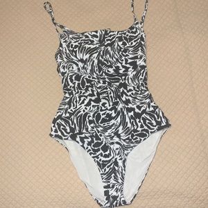 Aerie large one piece swimsuit. Size large.